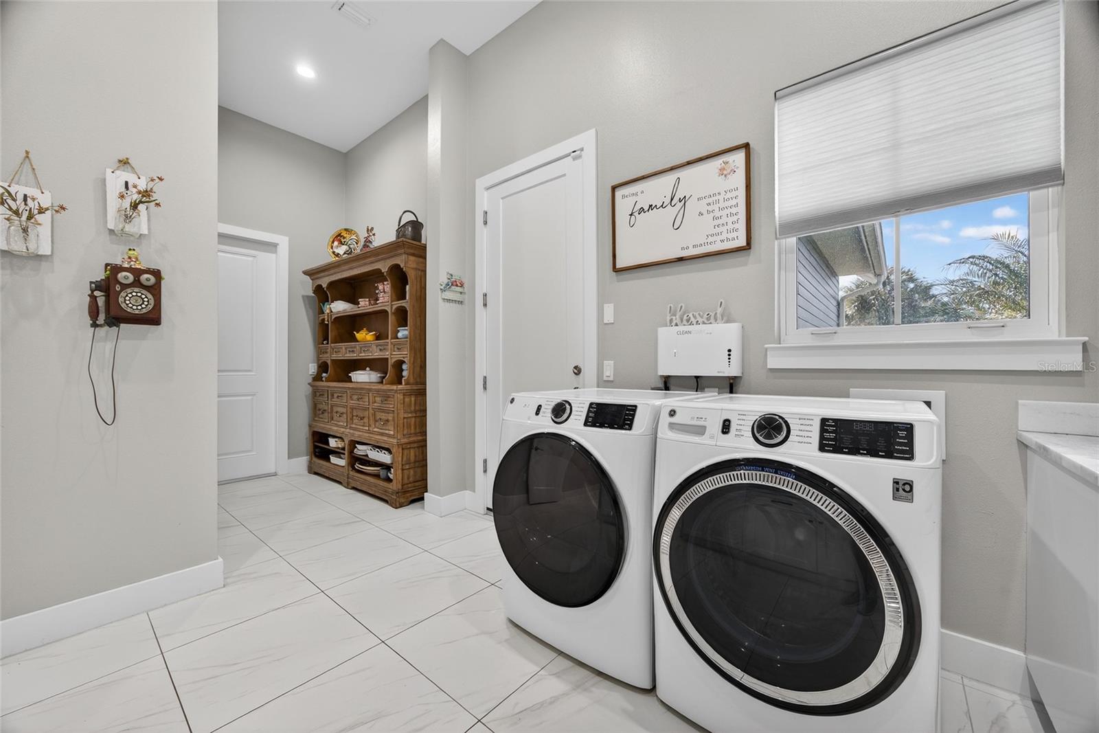 Image 34 of 67 For 28991 Smugglers Lane