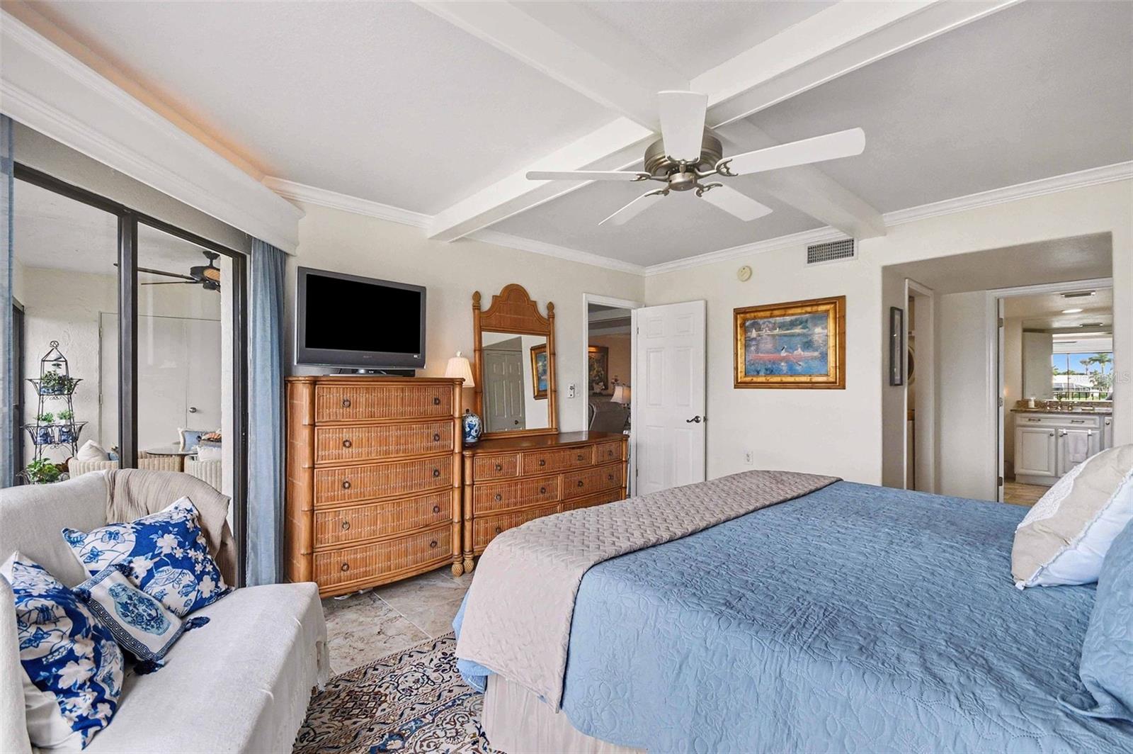 Image 14 of 30 For 601 Shreve Street 32b