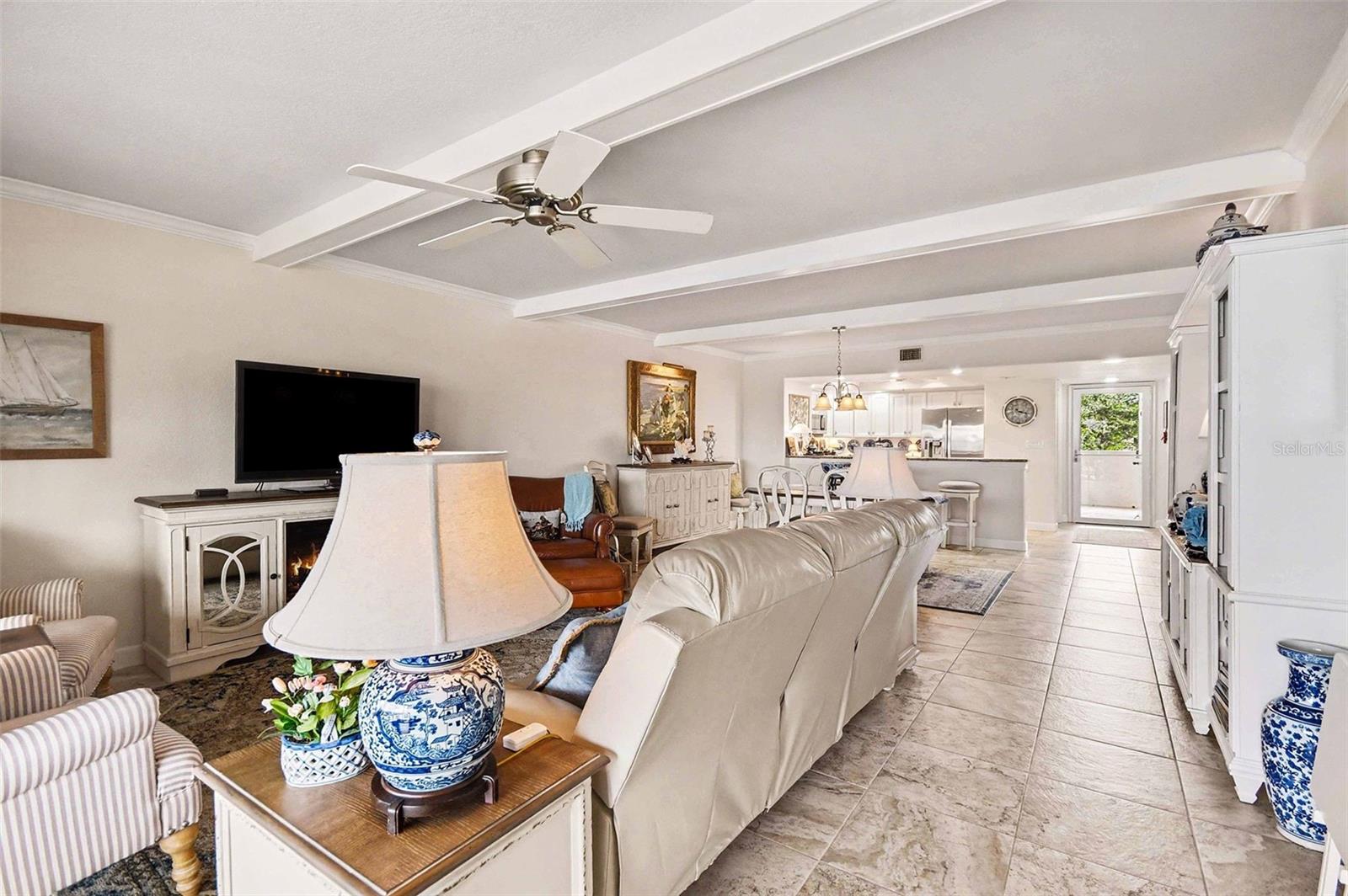 Image 9 of 30 For 601 Shreve Street 32b