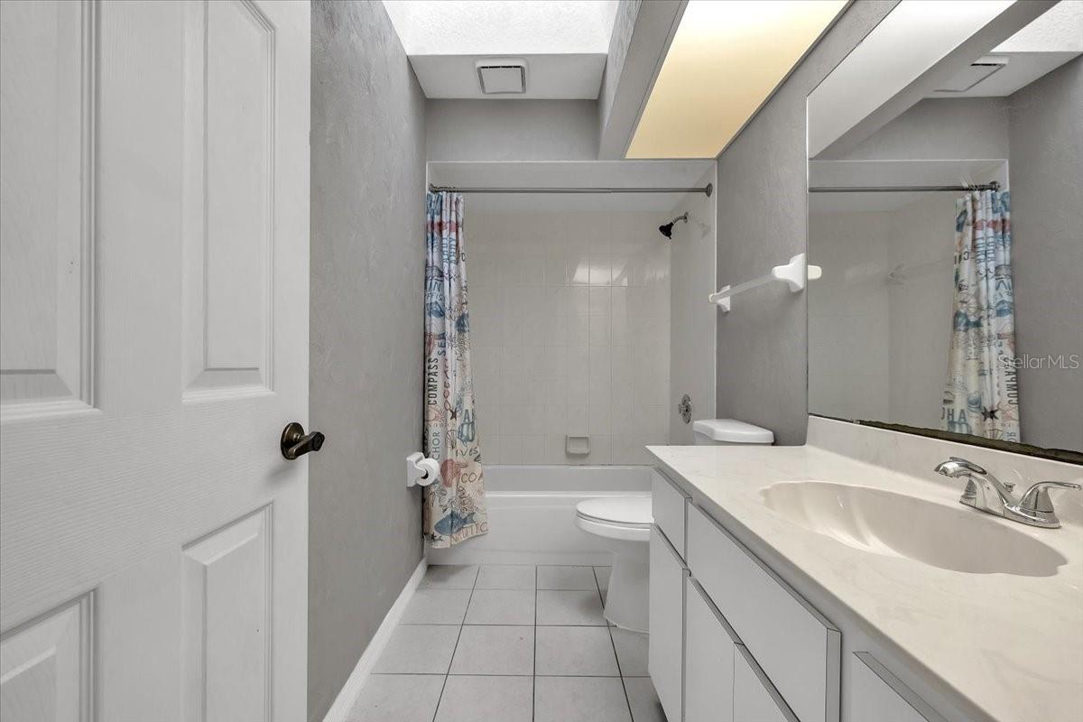 Image 45 of 81 For 272 Broadmoor Lane