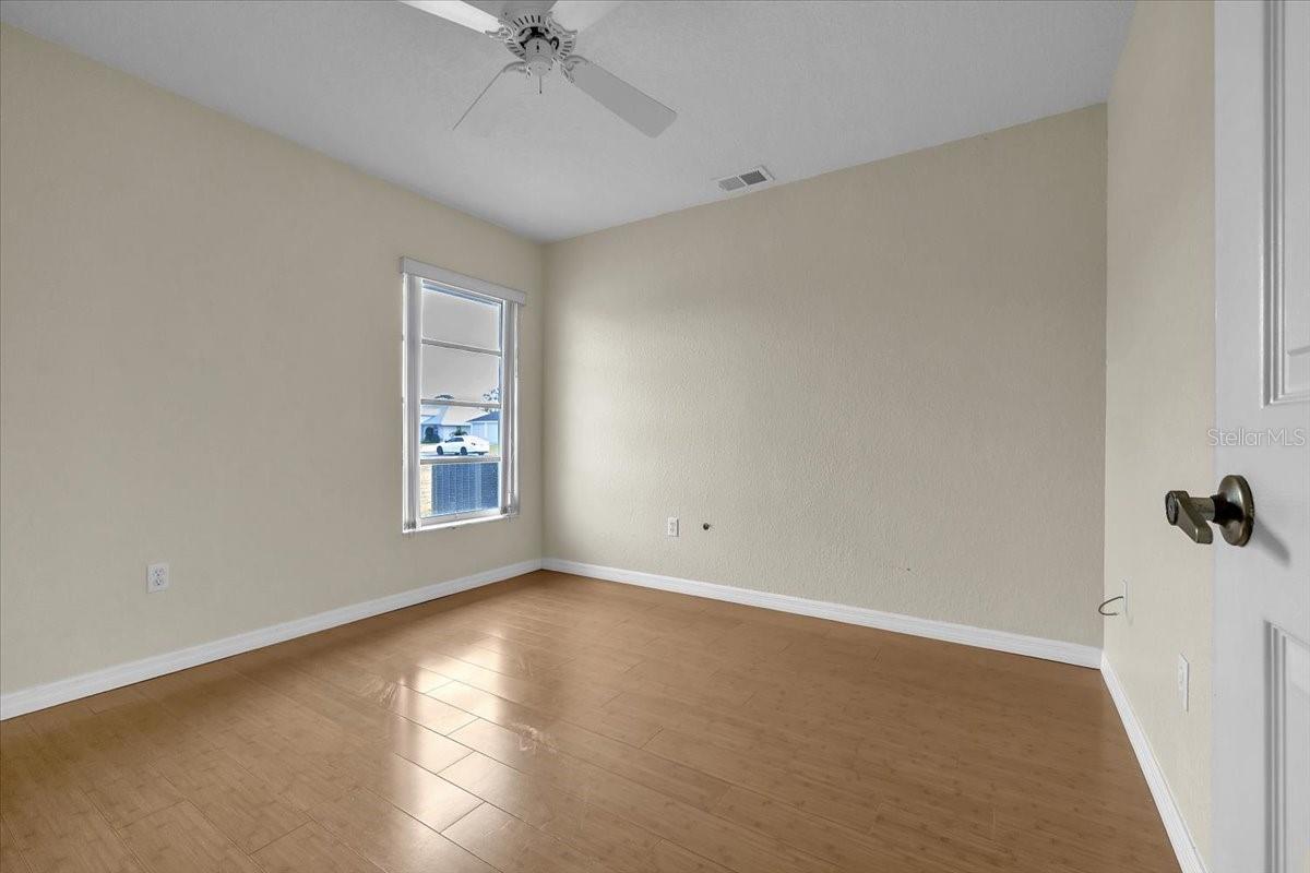 Image 46 of 81 For 272 Broadmoor Lane