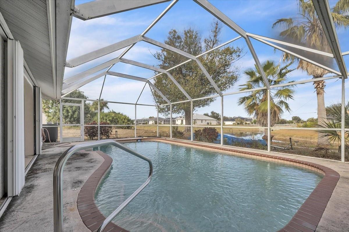 Image 54 of 81 For 272 Broadmoor Lane