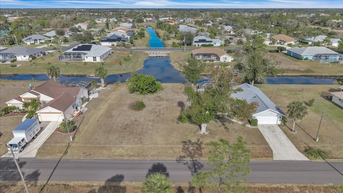 Image 72 of 81 For 272 Broadmoor Lane