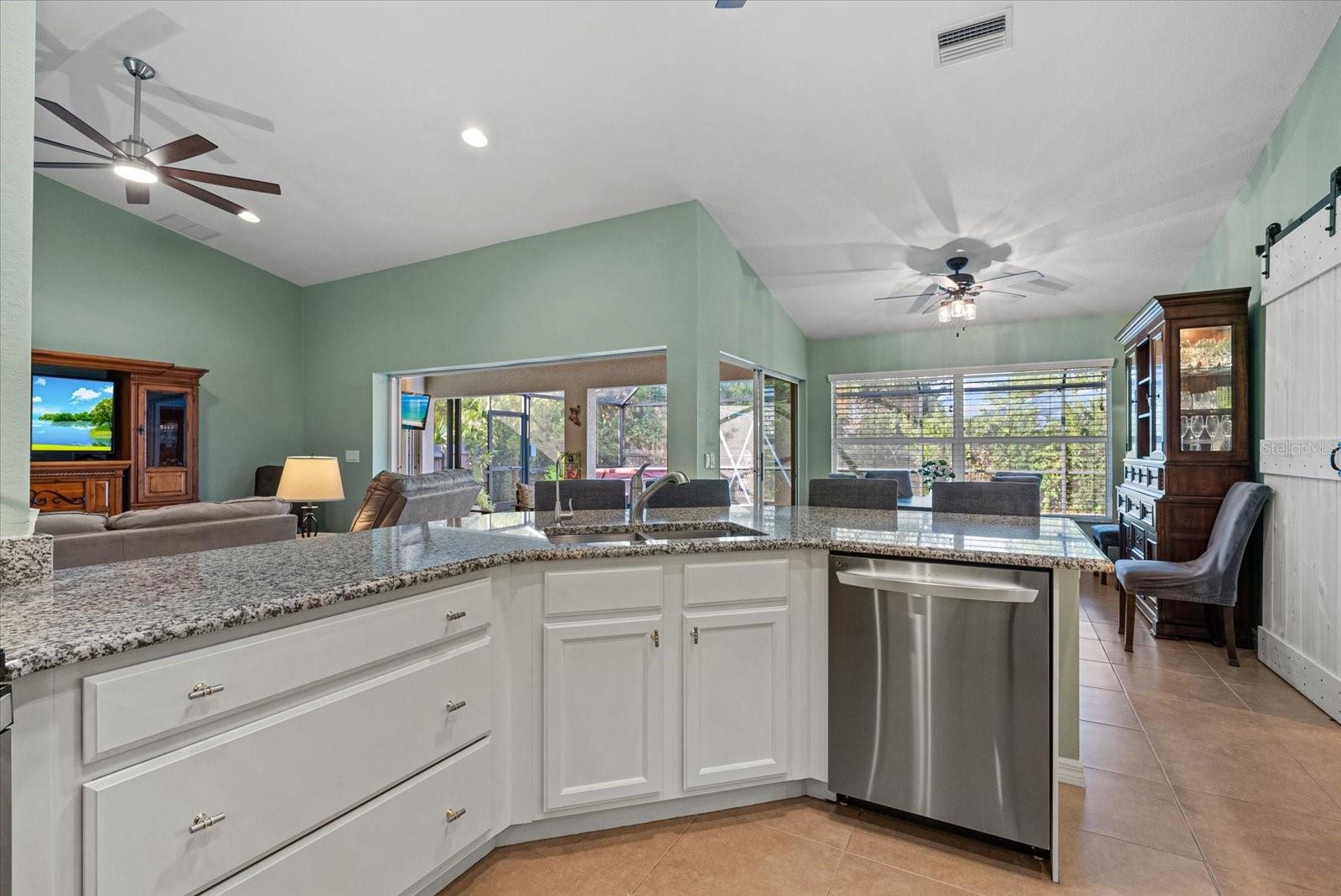 Image 16 of 56 For 1339 Richmar Street