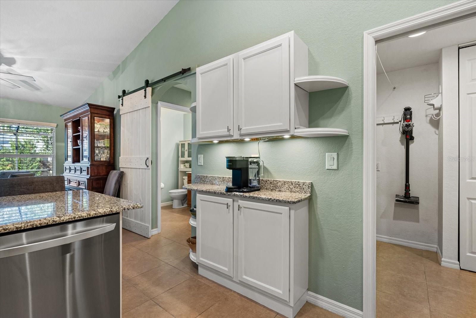 Image 17 of 56 For 1339 Richmar Street