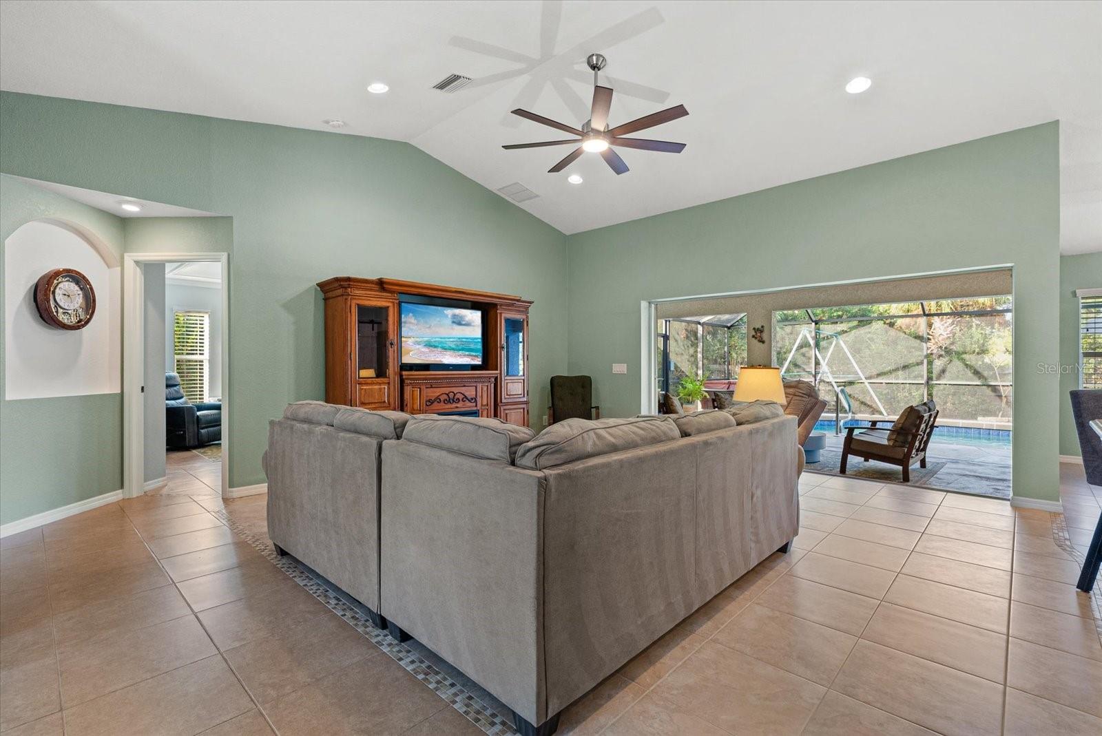 Image 9 of 56 For 1339 Richmar Street