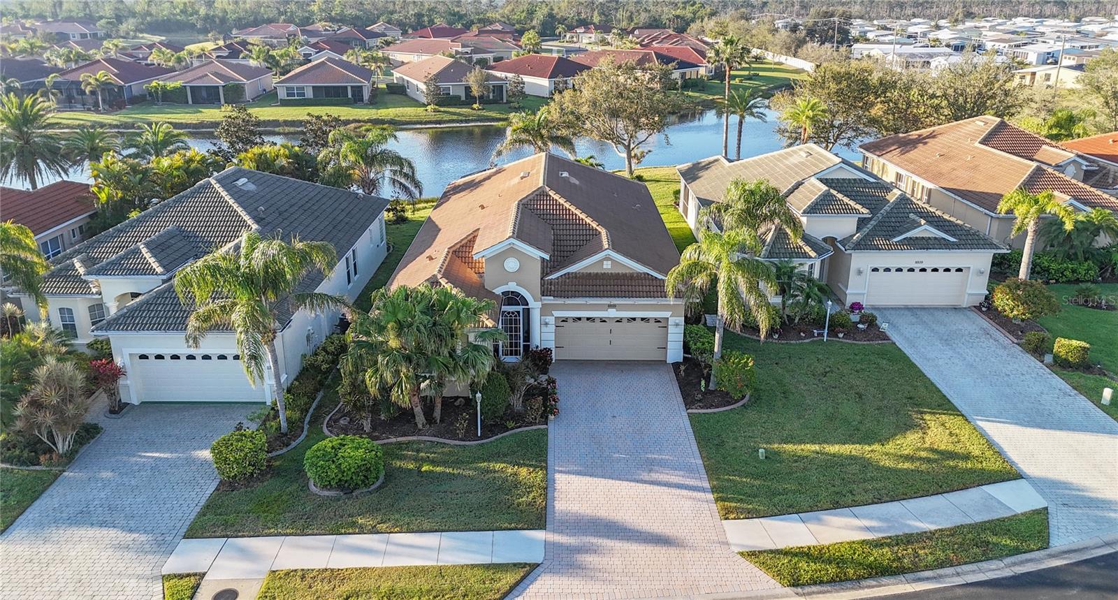 Image 4 of 42 For 8899 Eagle Bay Court