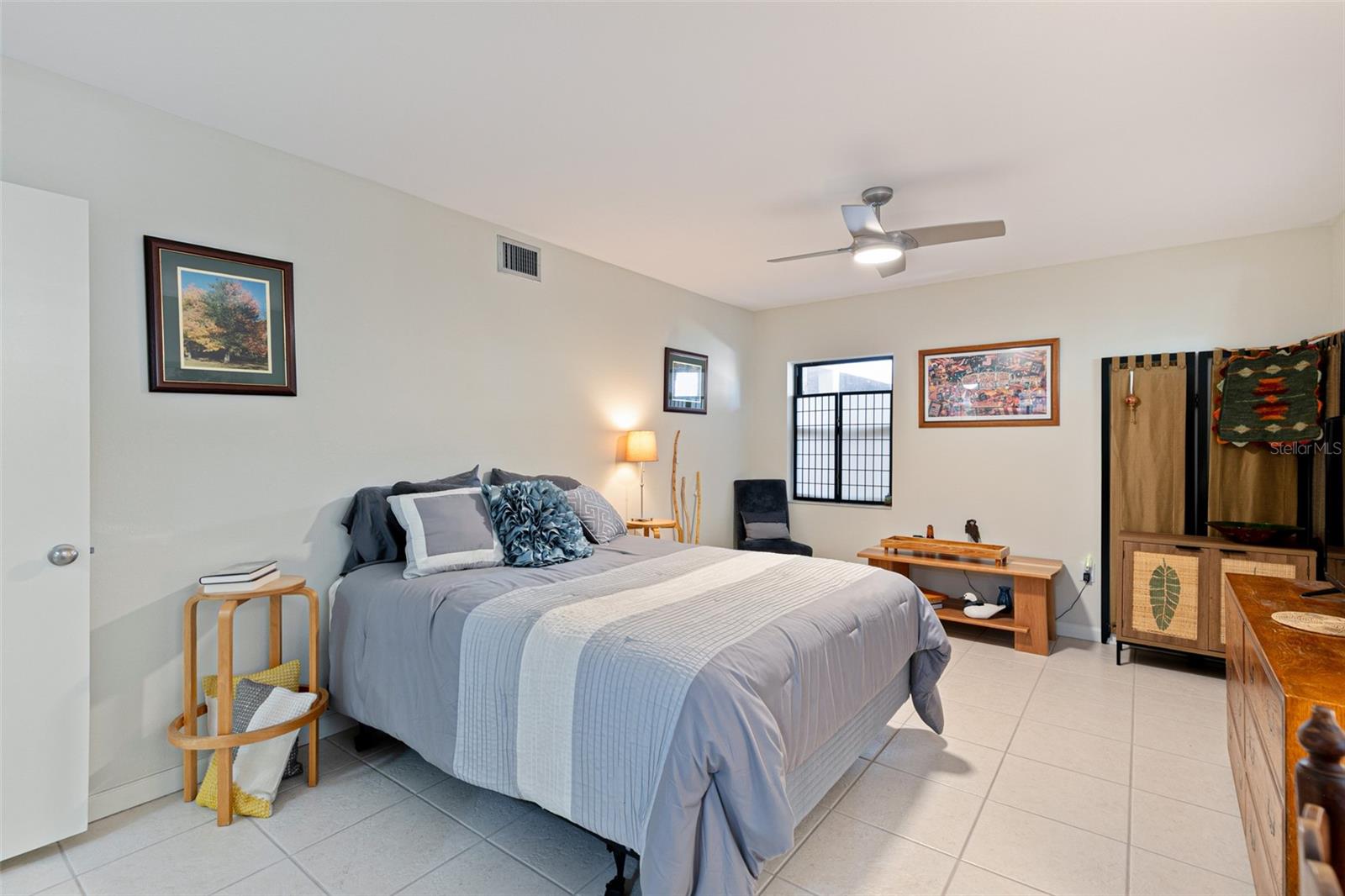Listing photo id 29 for 3220 Southshore Drive 21a