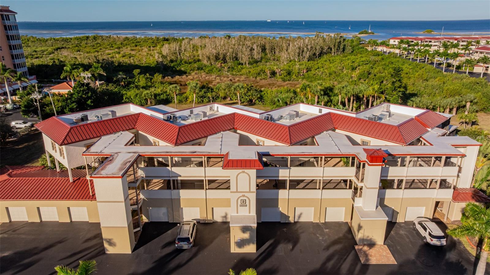 Listing photo id 36 for 3220 Southshore Drive 21a