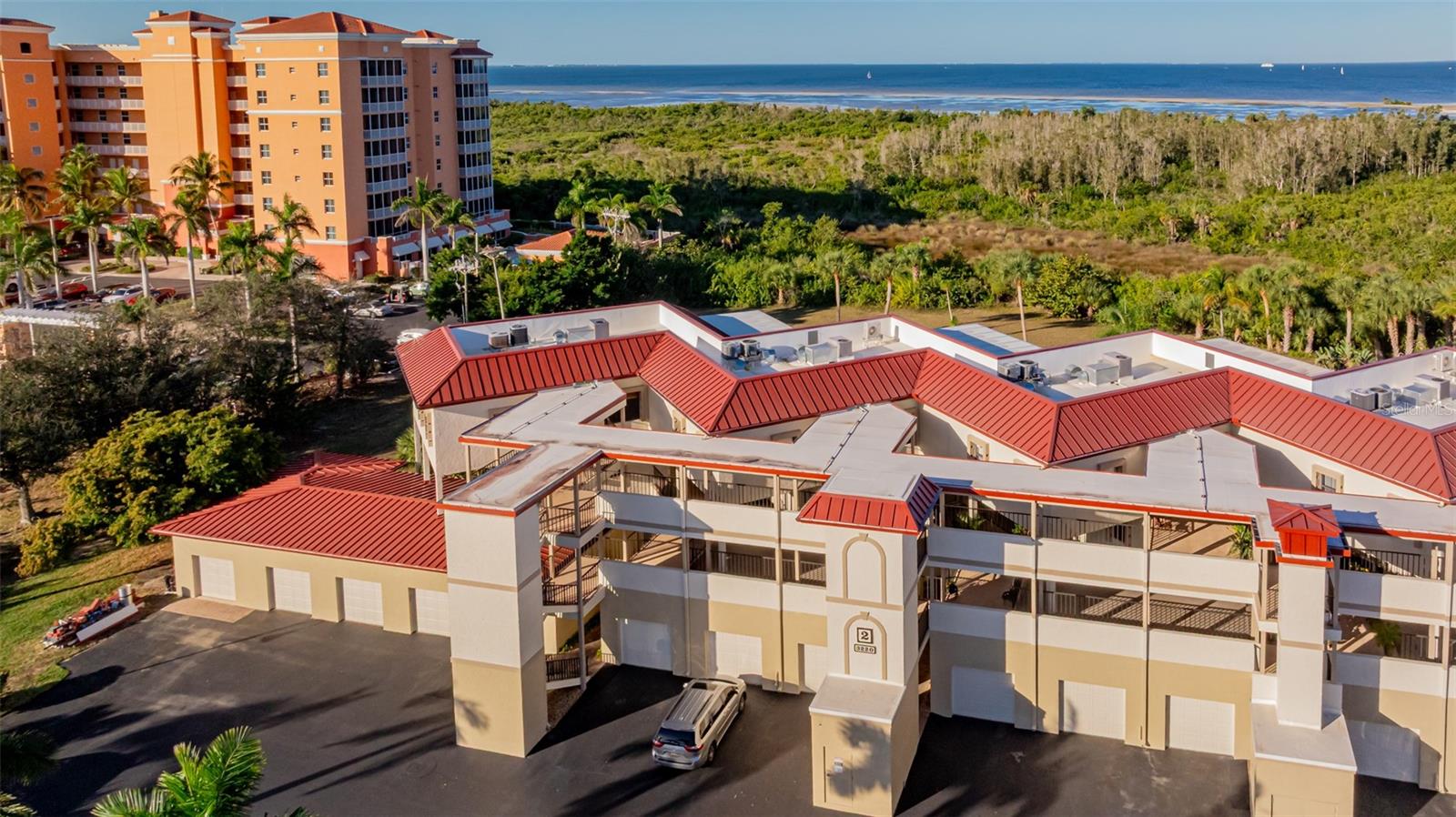 Listing photo id 38 for 3220 Southshore Drive 21a