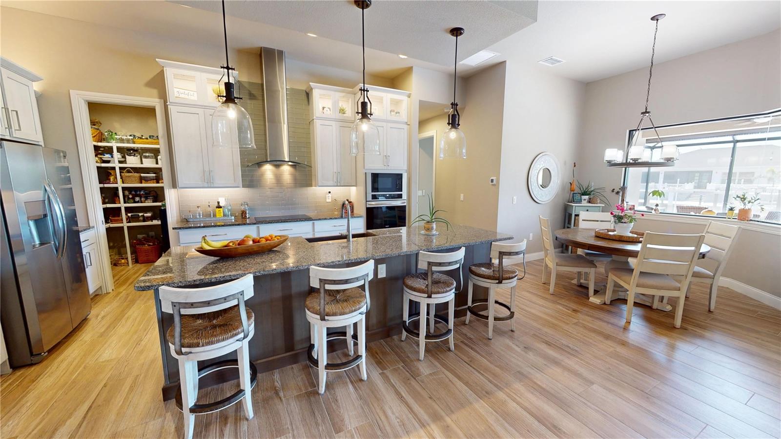 Image 12 of 50 For 17350 Bayharbor Circle