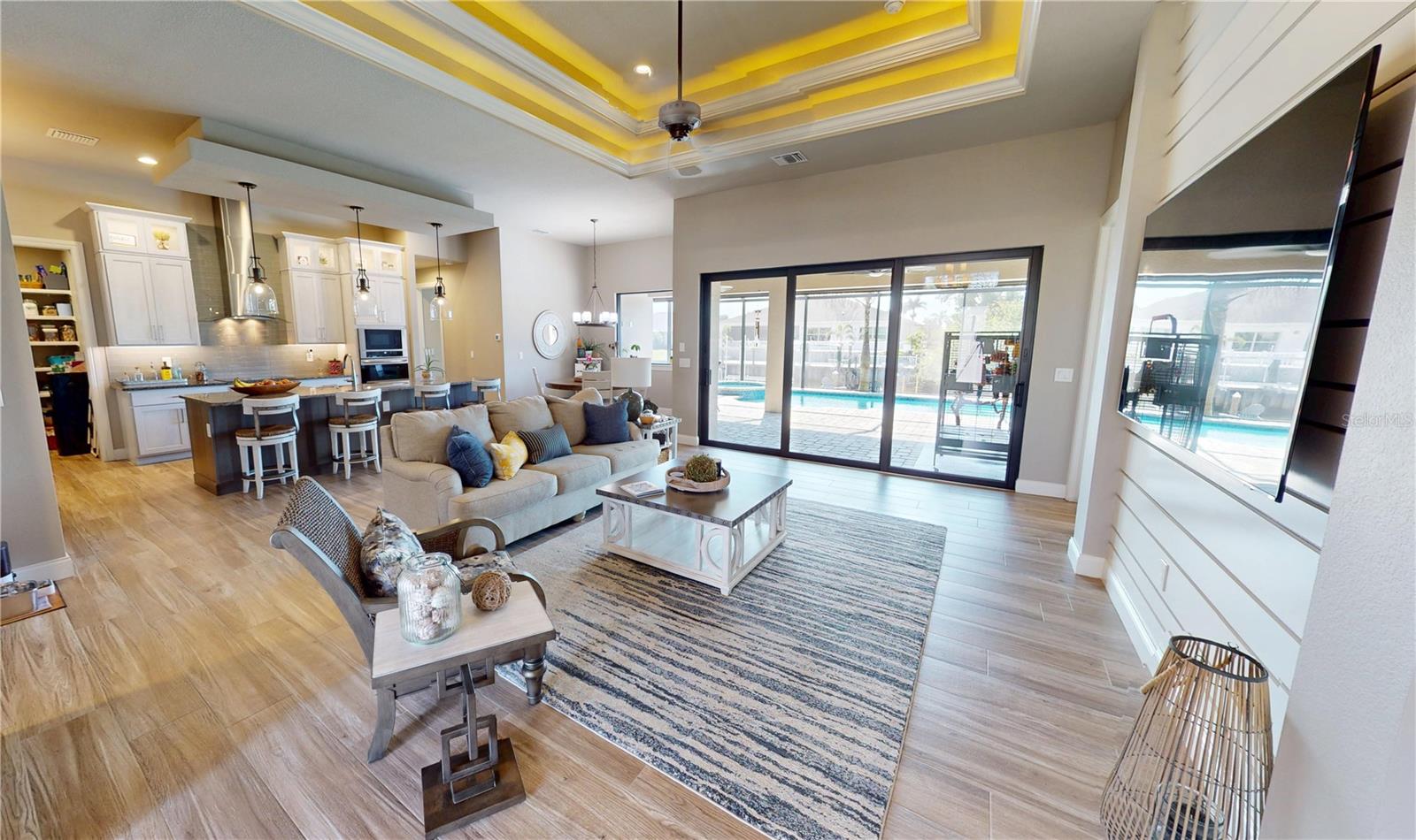 Image 15 of 50 For 17350 Bayharbor Circle