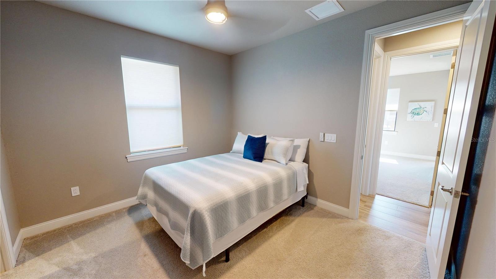 Image 25 of 50 For 17350 Bayharbor Circle