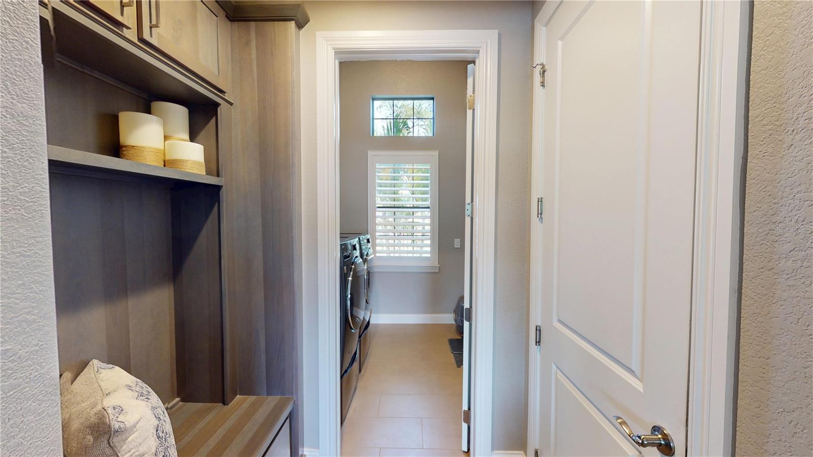 Image 27 of 50 For 17350 Bayharbor Circle