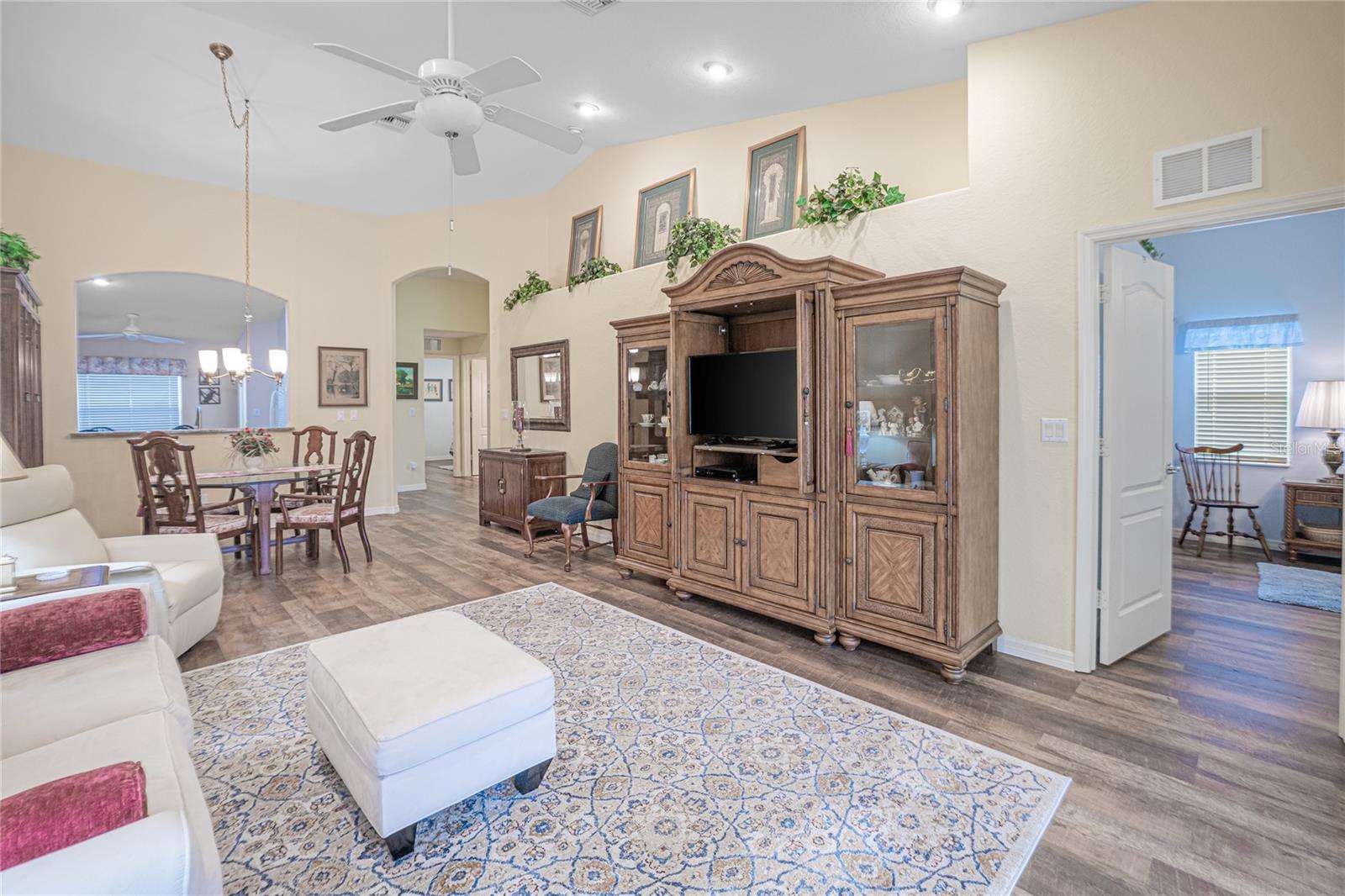 Image 11 of 36 For 3799 Albacete Circle 65