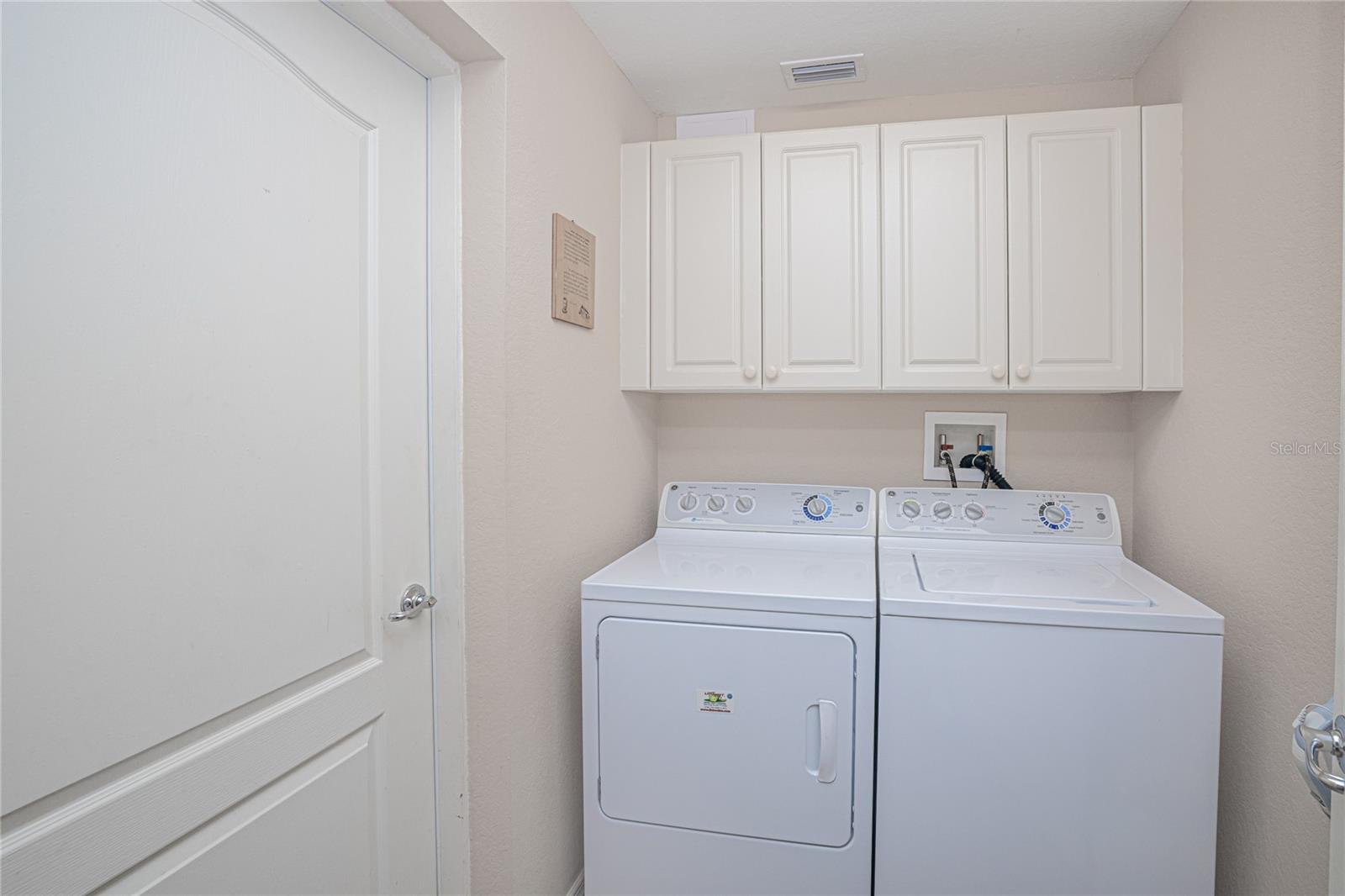 Image 20 of 36 For 3799 Albacete Circle 65