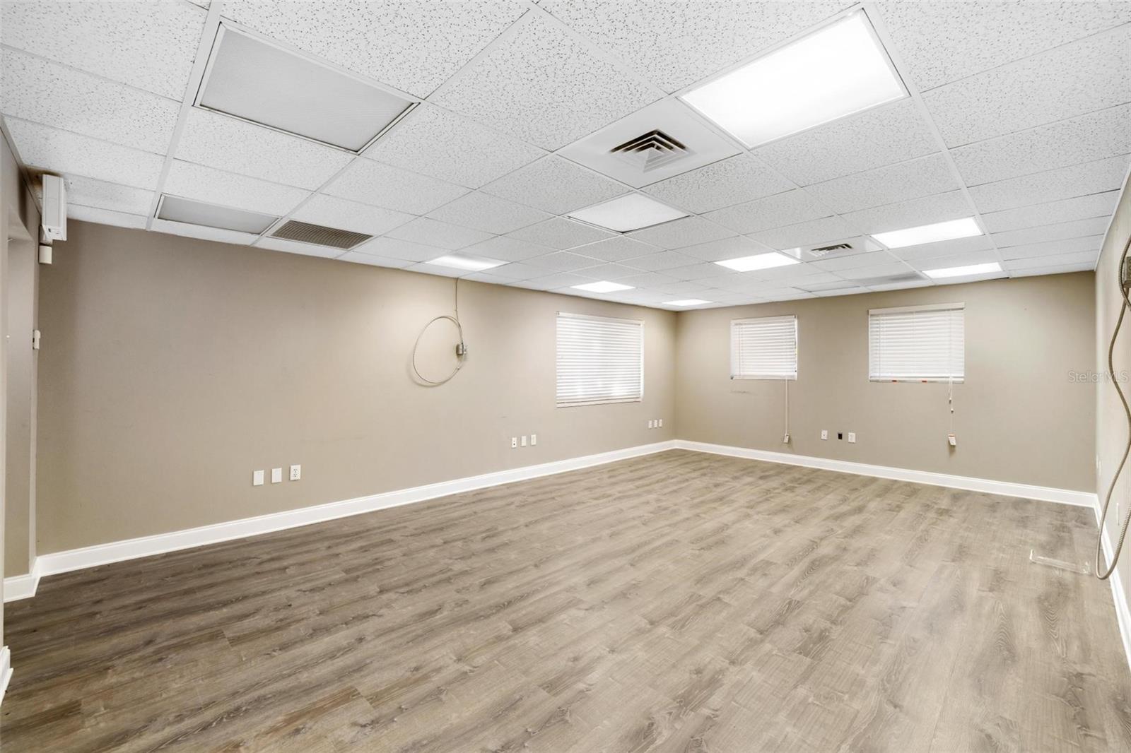 Image 18 of 49 For 128 Charlotte Avenue