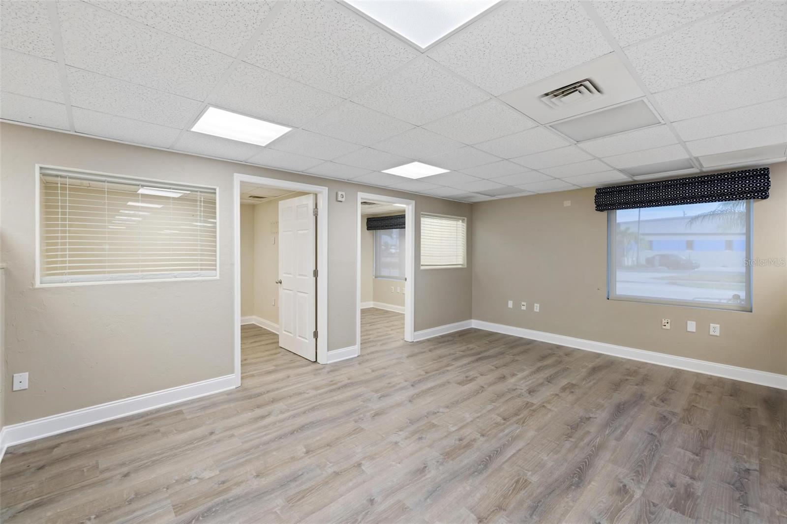 Image 26 of 49 For 128 Charlotte Avenue