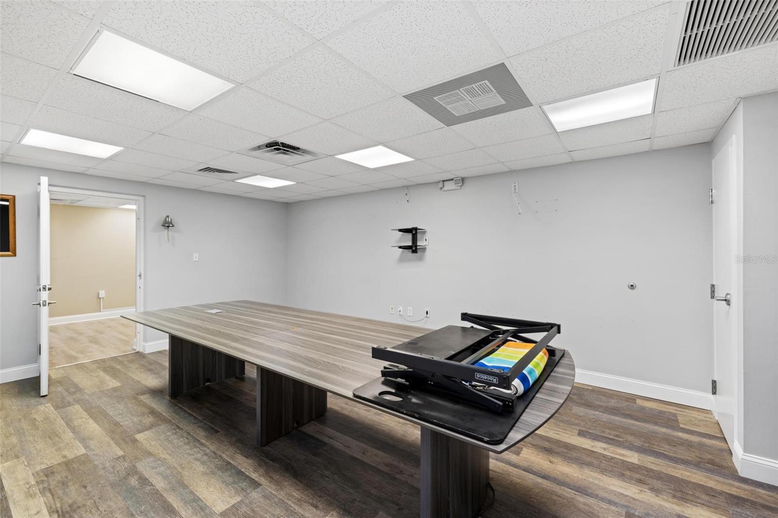 Image 28 of 49 For 128 Charlotte Avenue