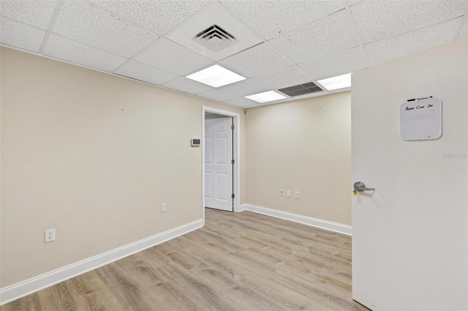 Image 29 of 49 For 128 Charlotte Avenue