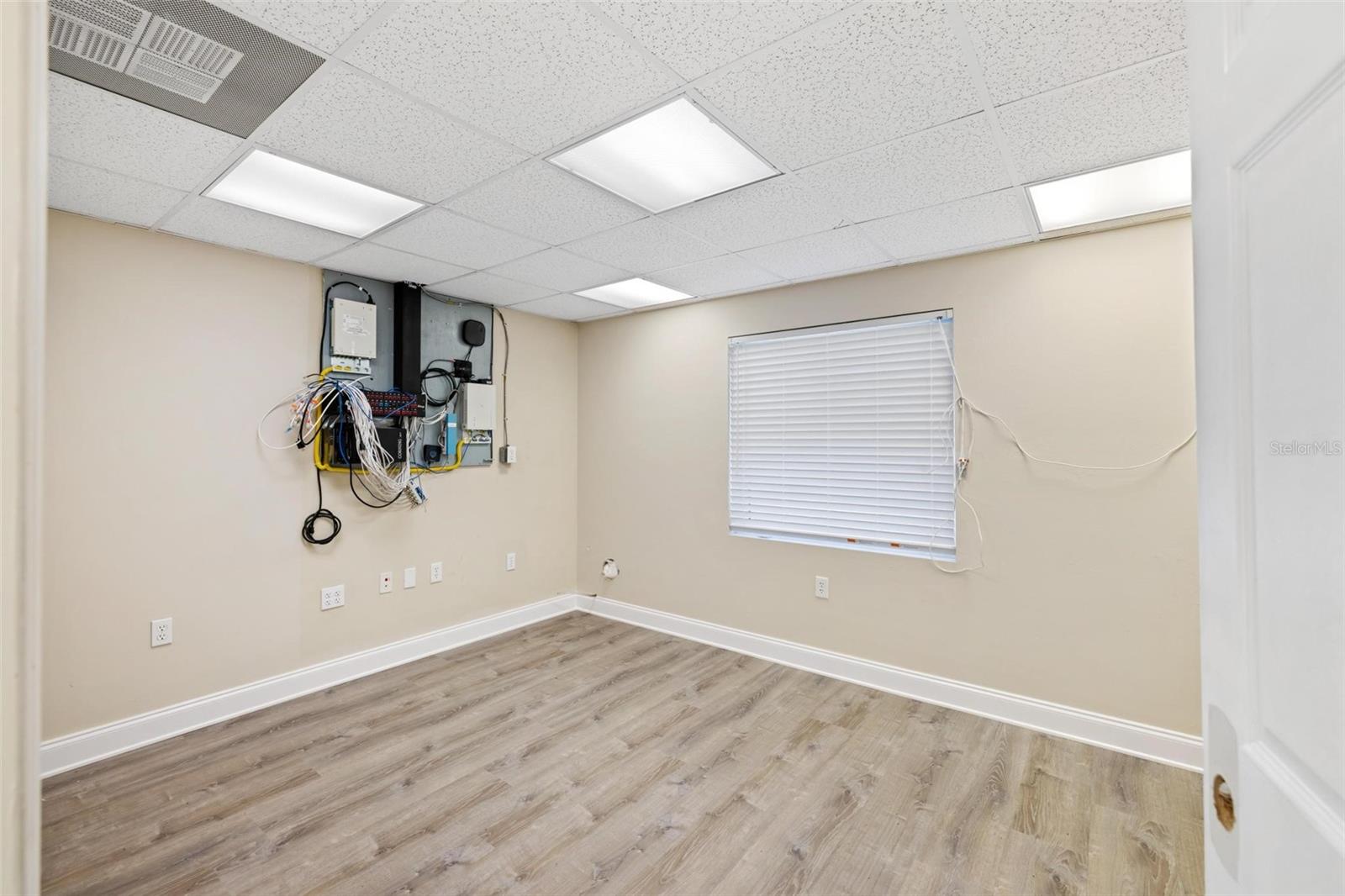 Image 30 of 49 For 128 Charlotte Avenue