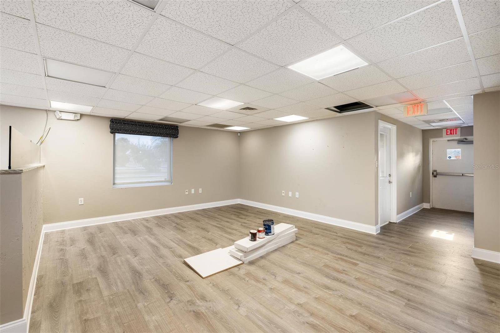 Image 39 of 49 For 128 Charlotte Avenue