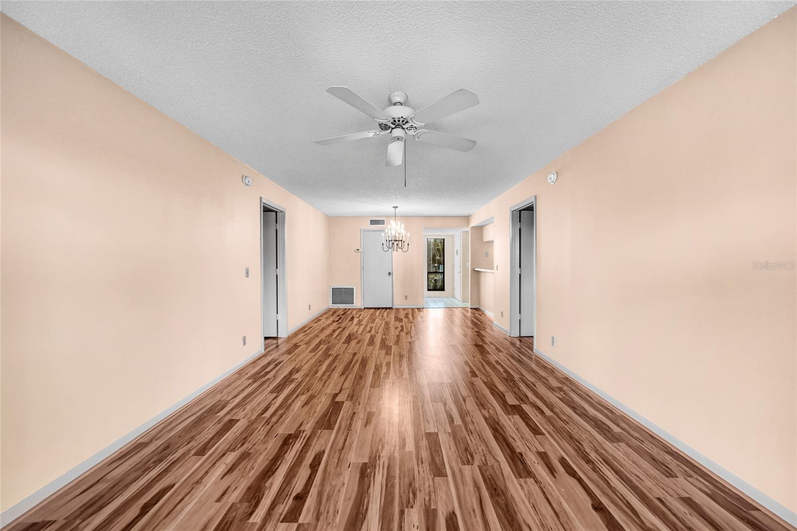 Image 15 of 31 For 1088 Bird Bay Way 307