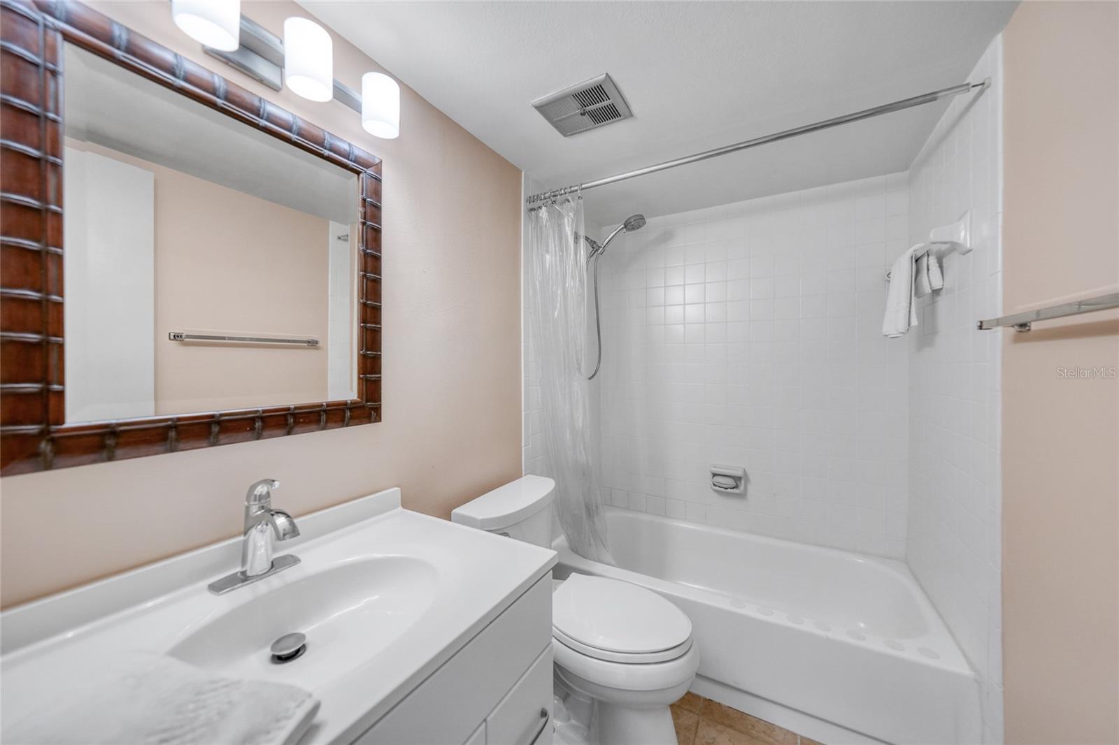 Image 25 of 31 For 1088 Bird Bay Way 307