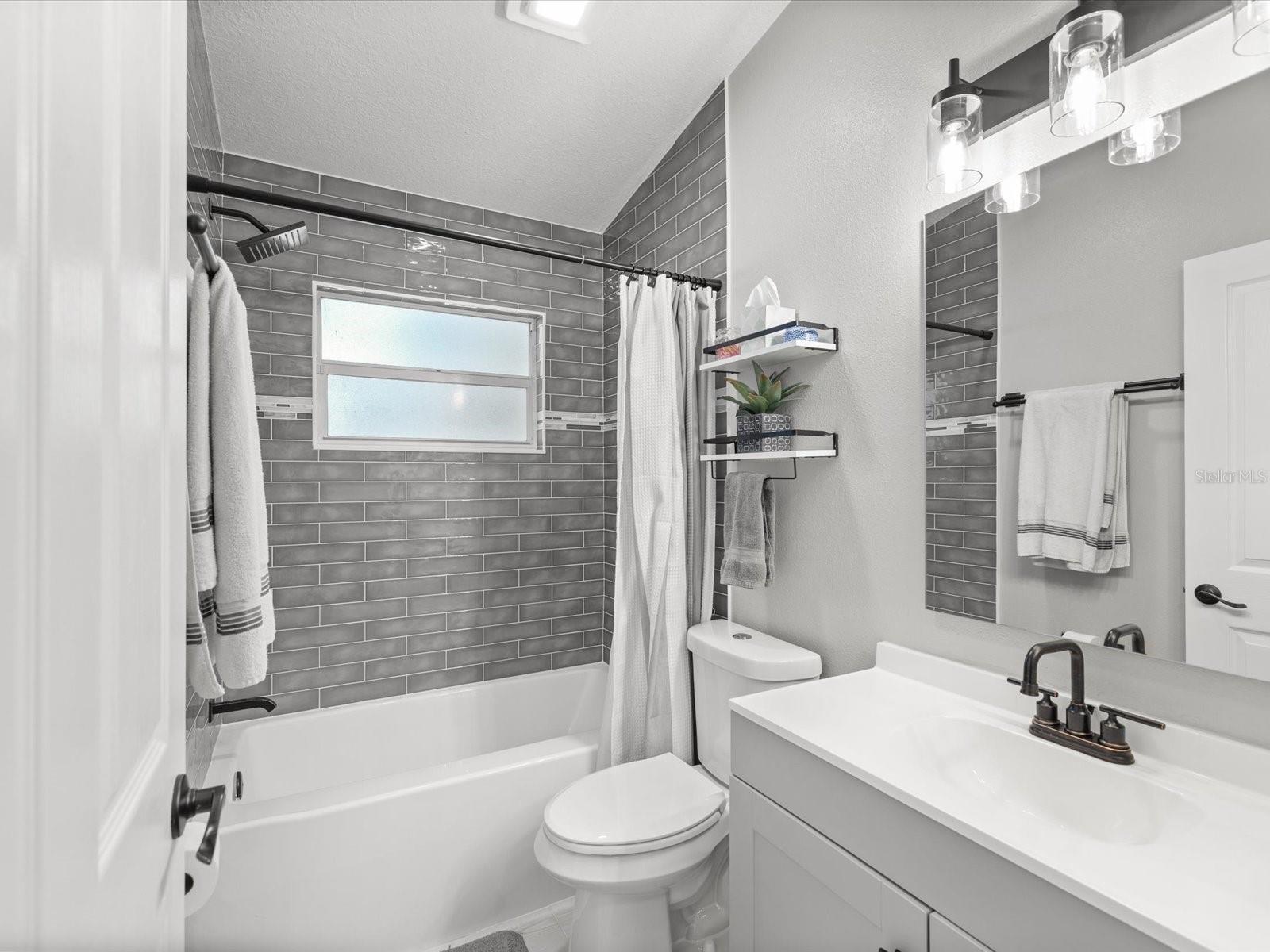 Image 21 of 62 For 19719 Spring Willow Court