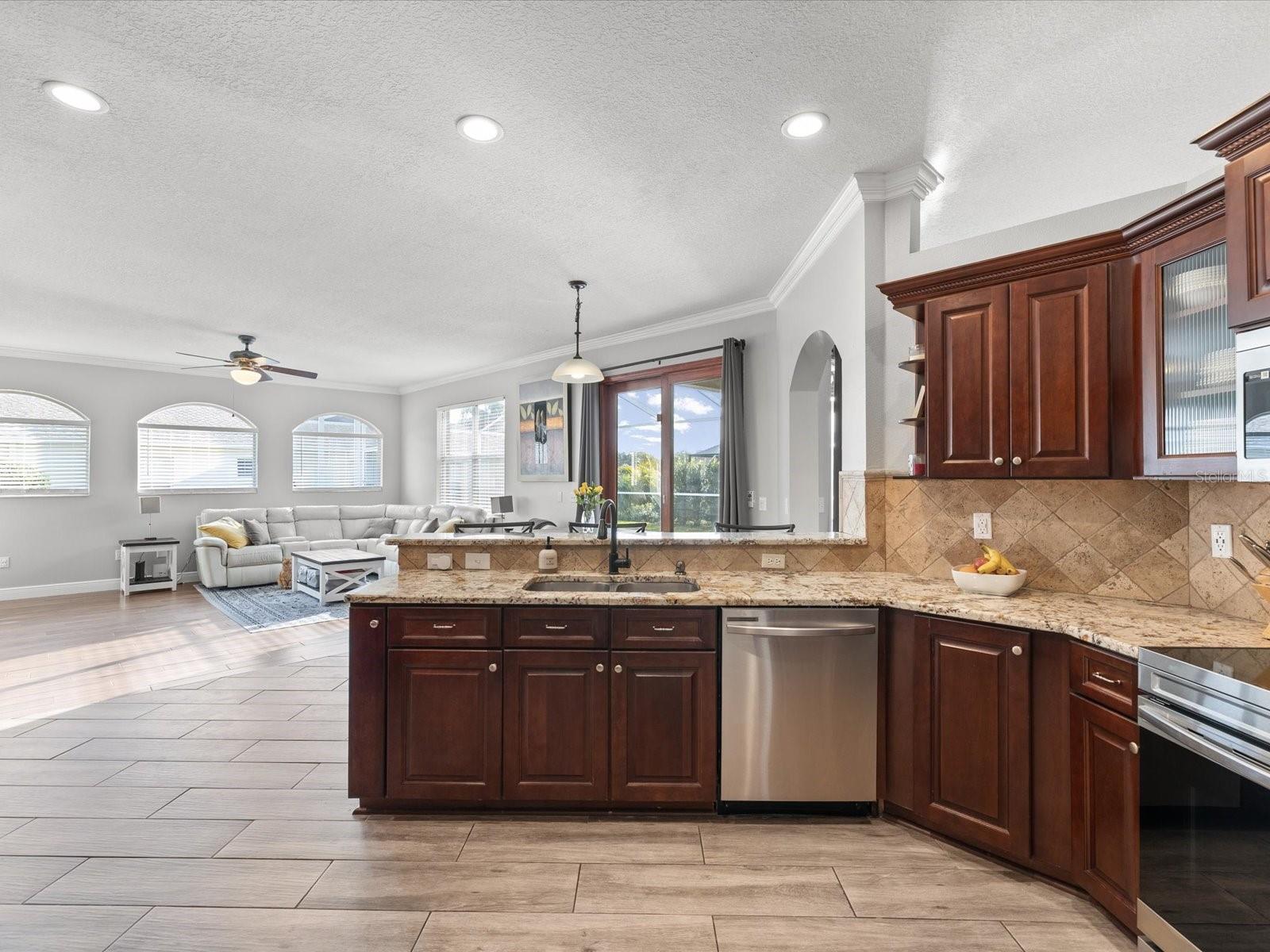 Image 27 of 62 For 19719 Spring Willow Court