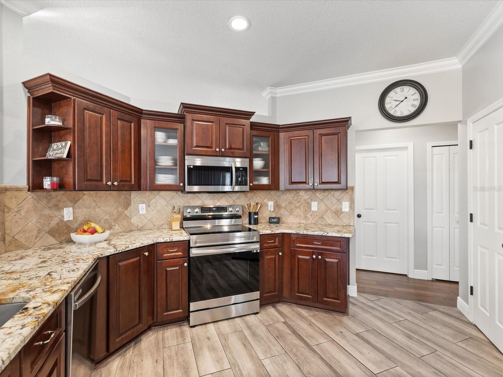 Image 28 of 62 For 19719 Spring Willow Court