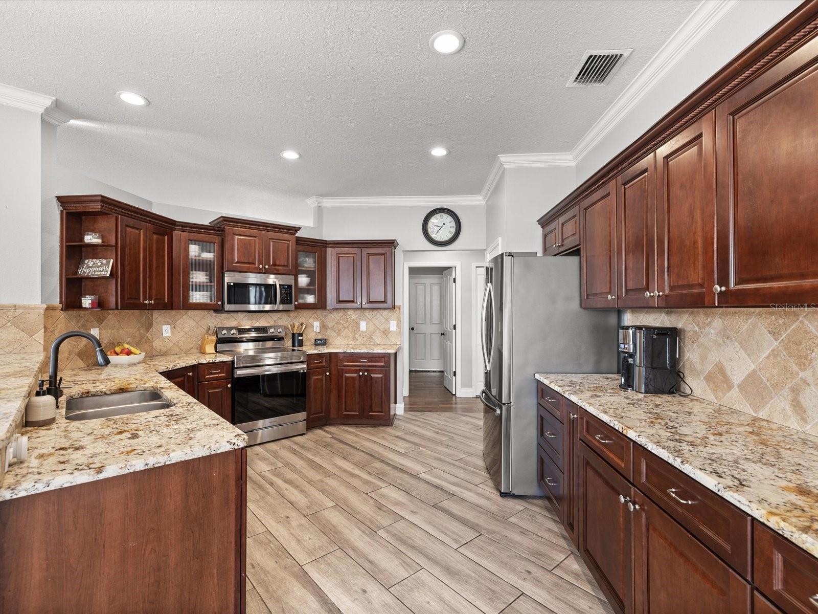 Image 4 of 62 For 19719 Spring Willow Court