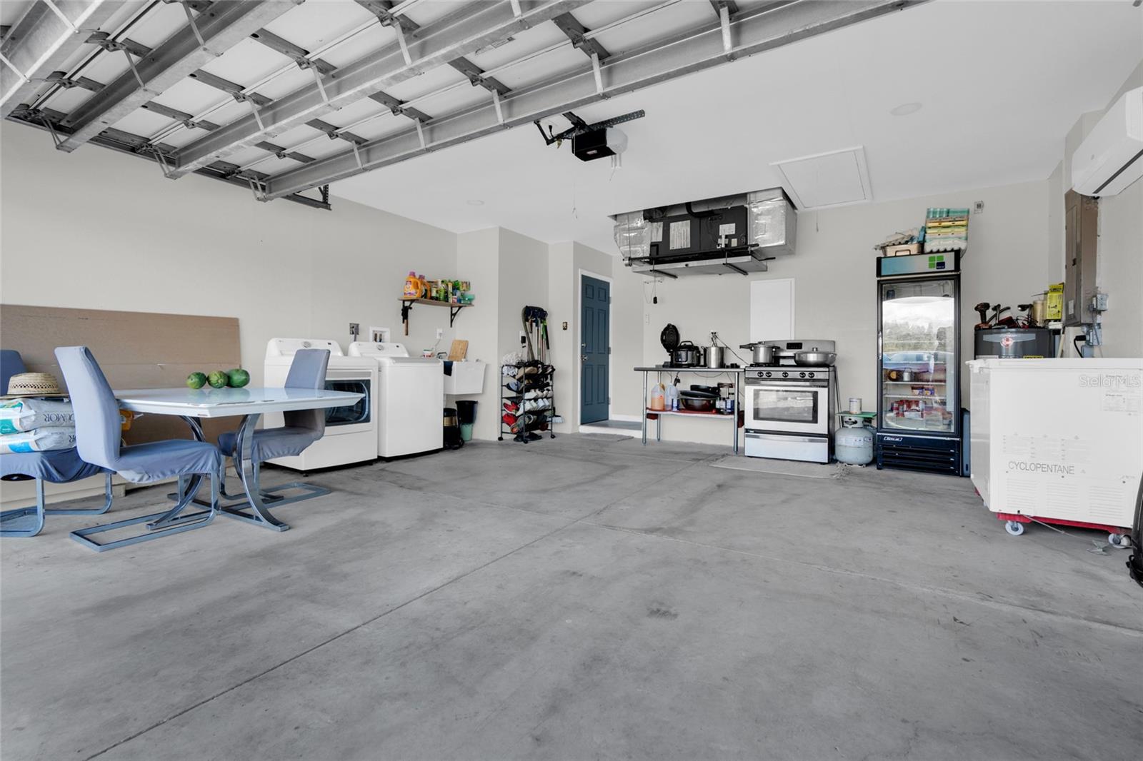 Image 39 of 47 For 16095 Aralia Drive