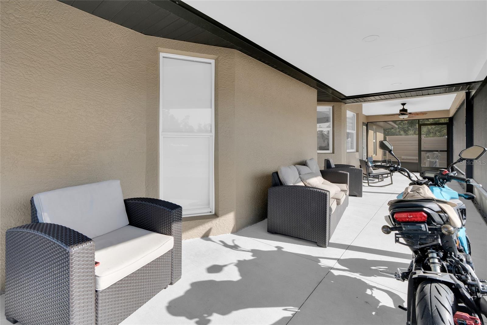 Image 41 of 47 For 16095 Aralia Drive