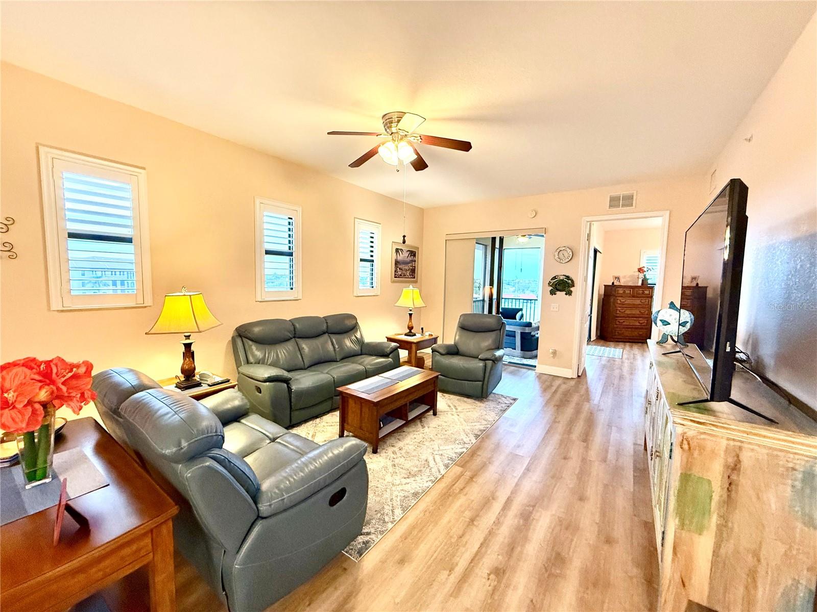 Image 14 of 37 For 1340 Rock Dove Court 141