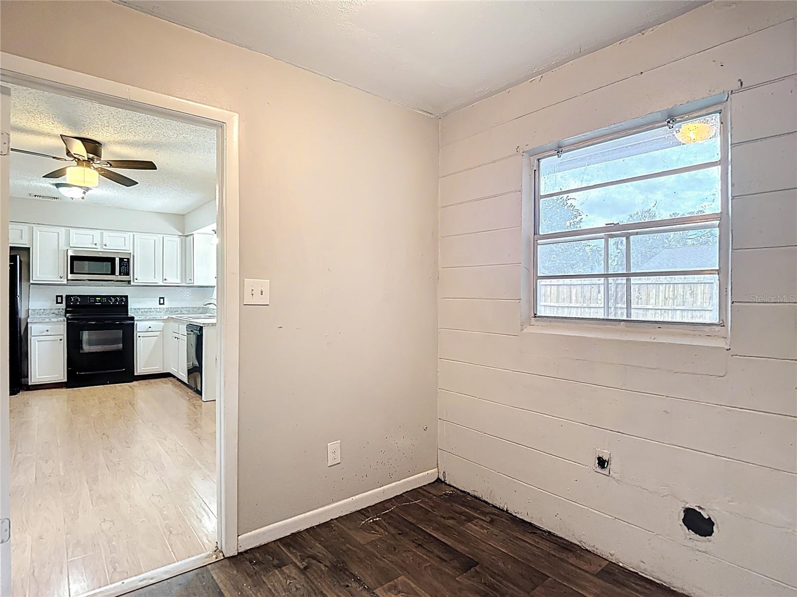 Image 21 of 23 For 14635 State Street