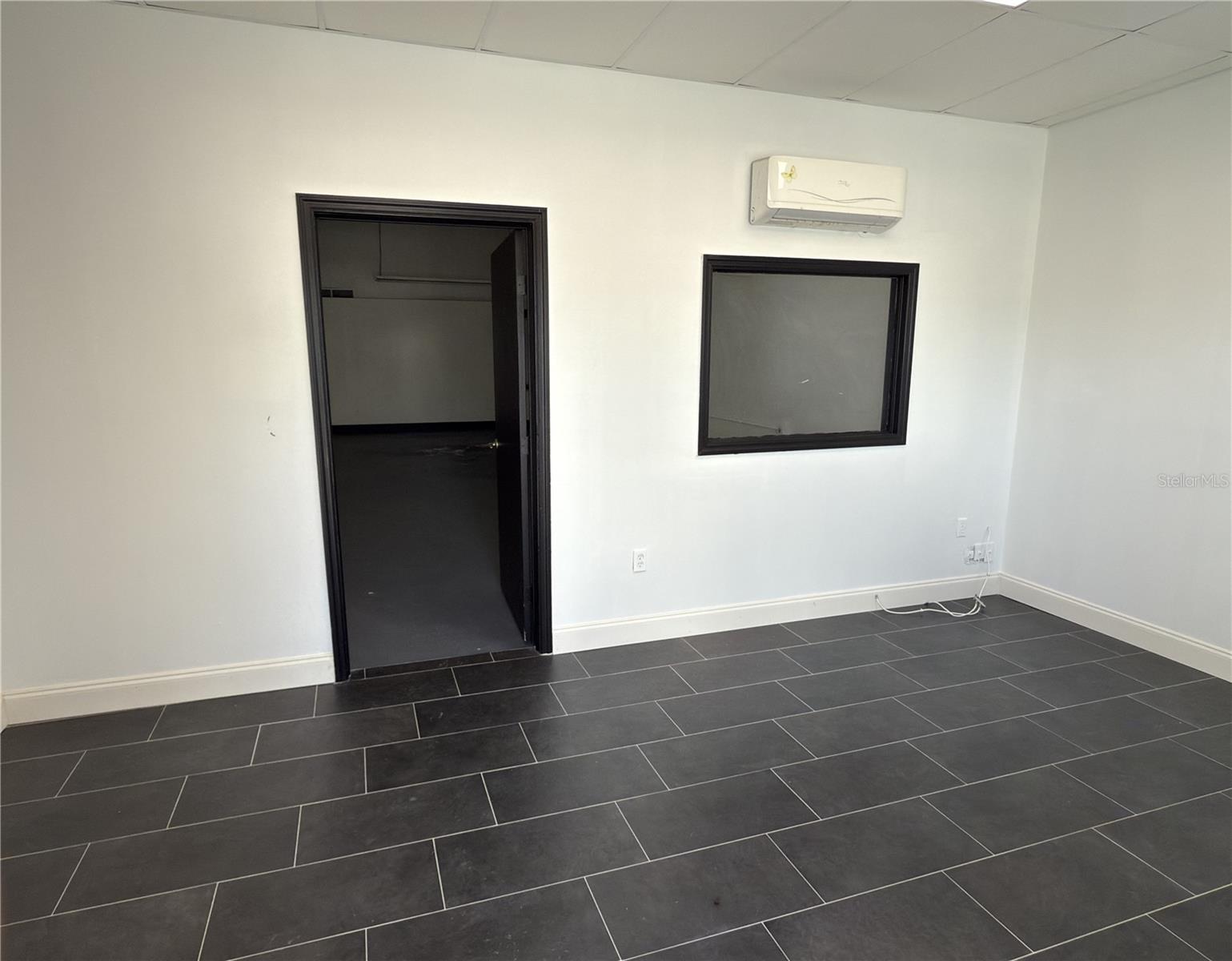 Image 12 of 14 For 5475 Williamsburg Drive