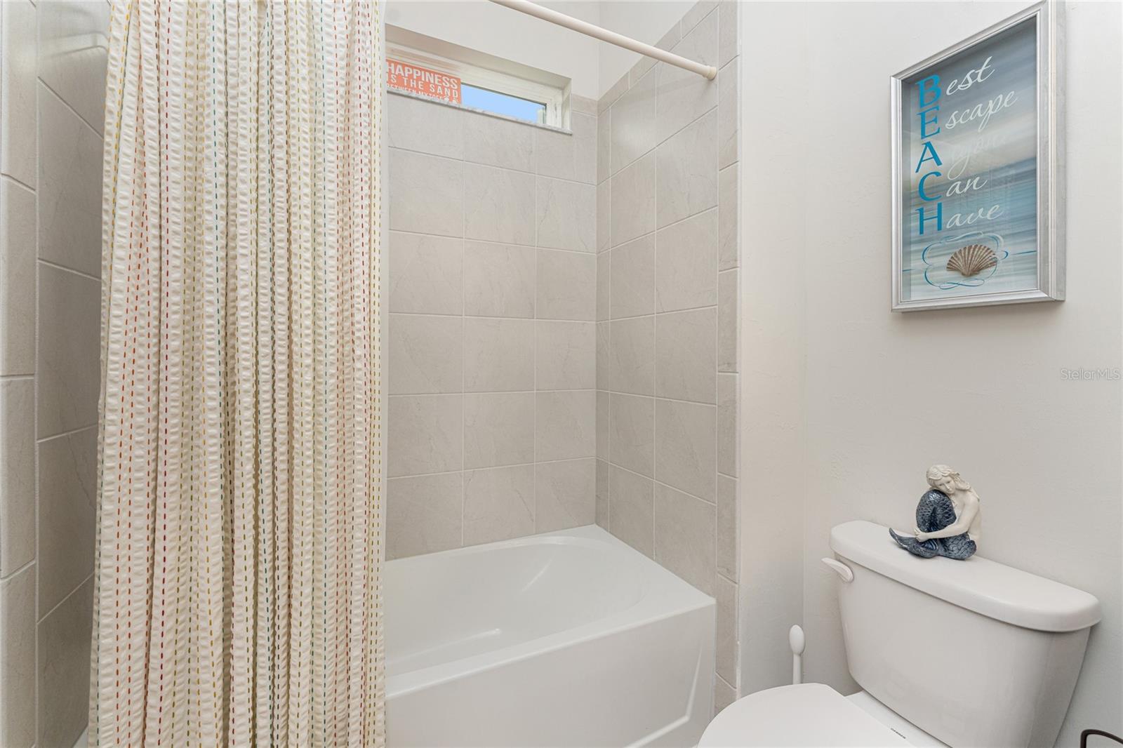 Image 40 of 98 For 24407 Riverfront Drive