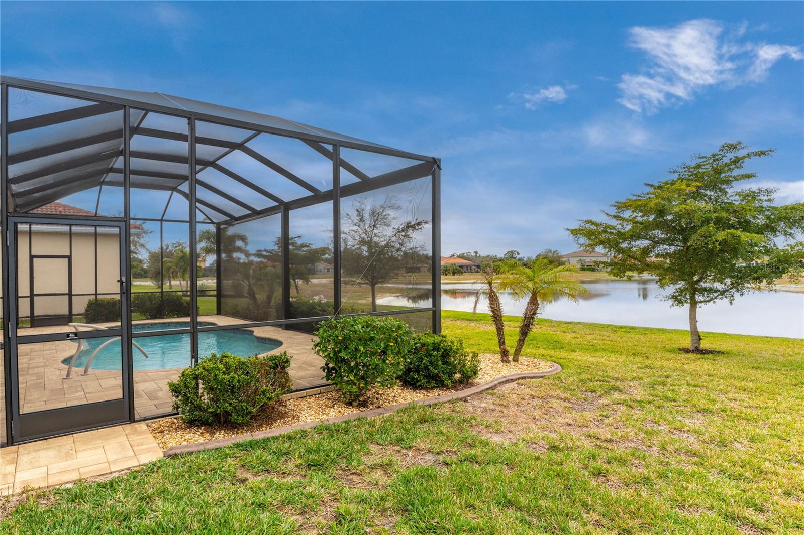 Image 52 of 98 For 24407 Riverfront Drive