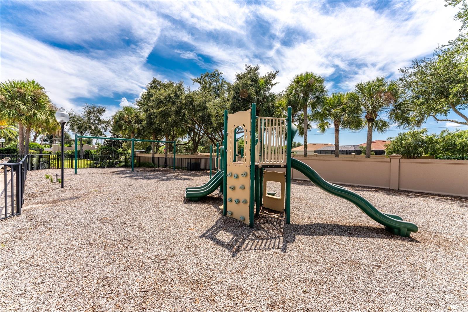 Image 75 of 98 For 24407 Riverfront Drive