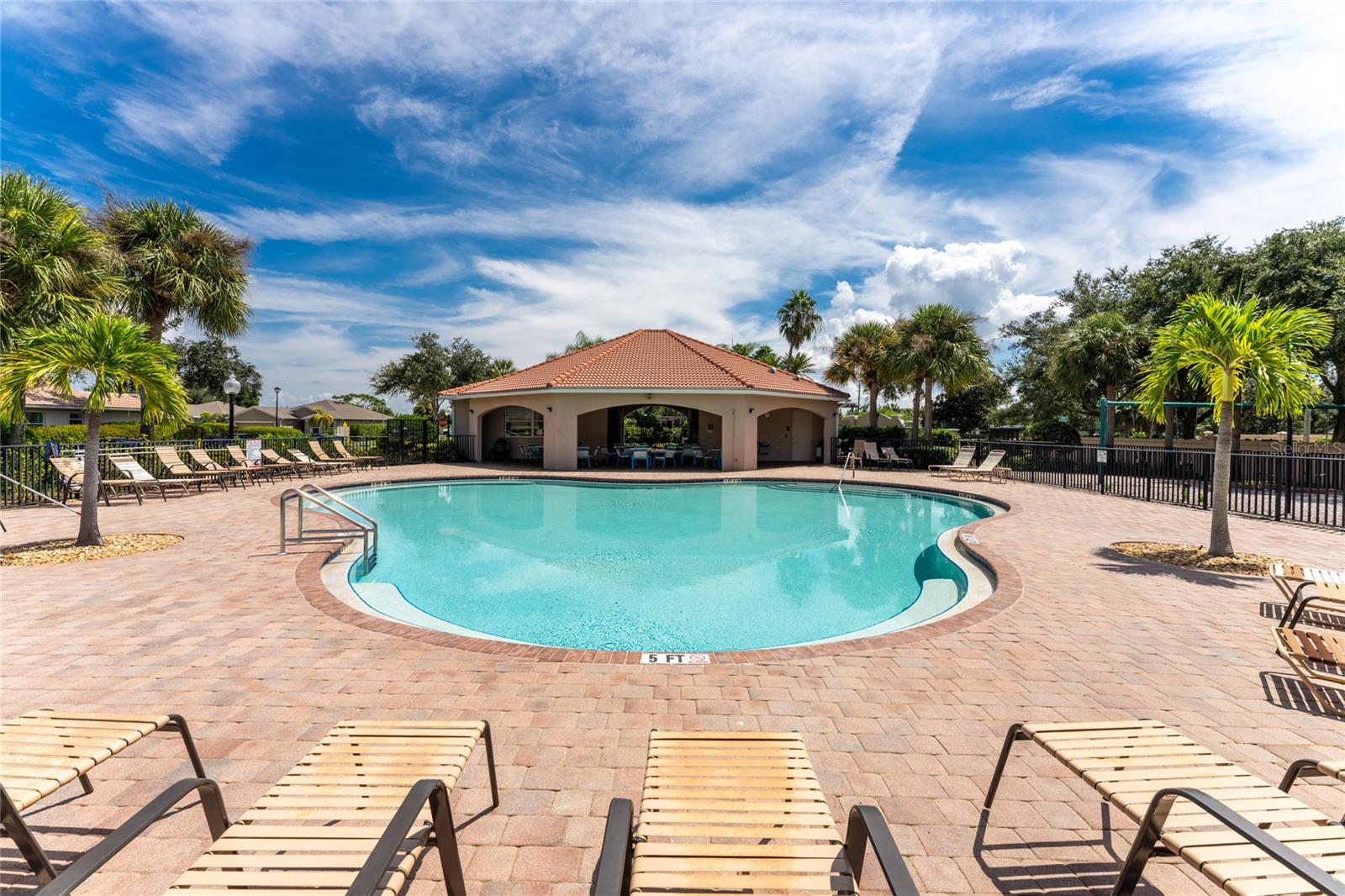 Image 76 of 98 For 24407 Riverfront Drive