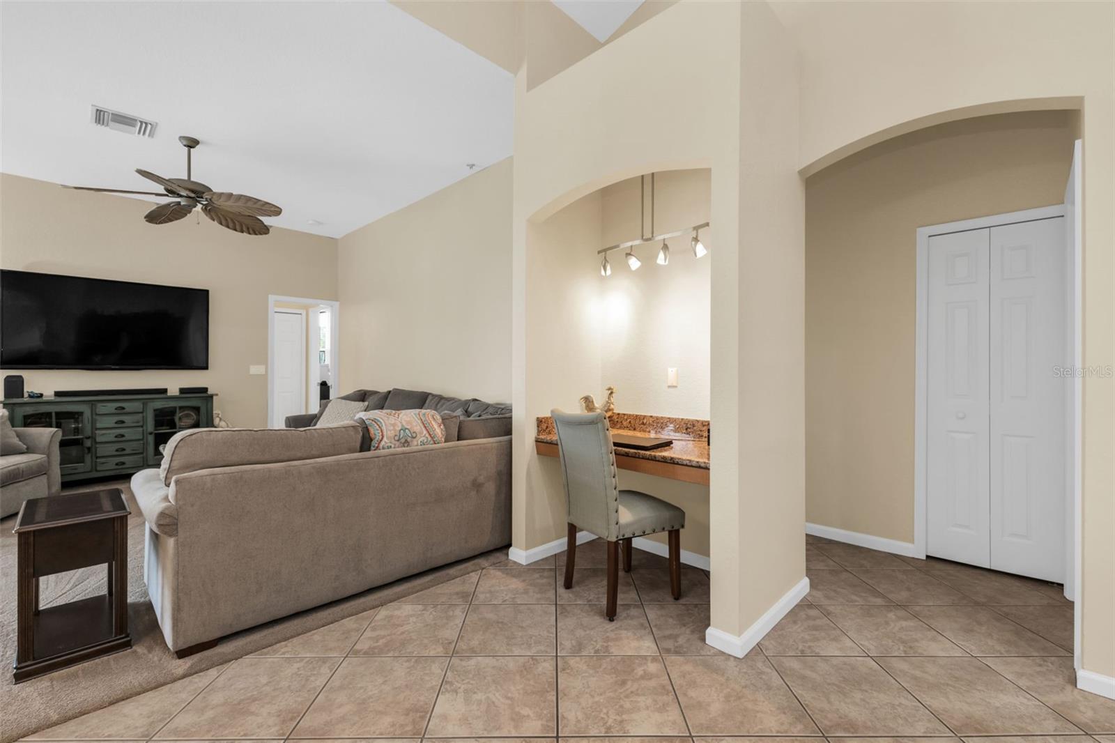 Image 21 of 86 For 13752 Long Lake Lane