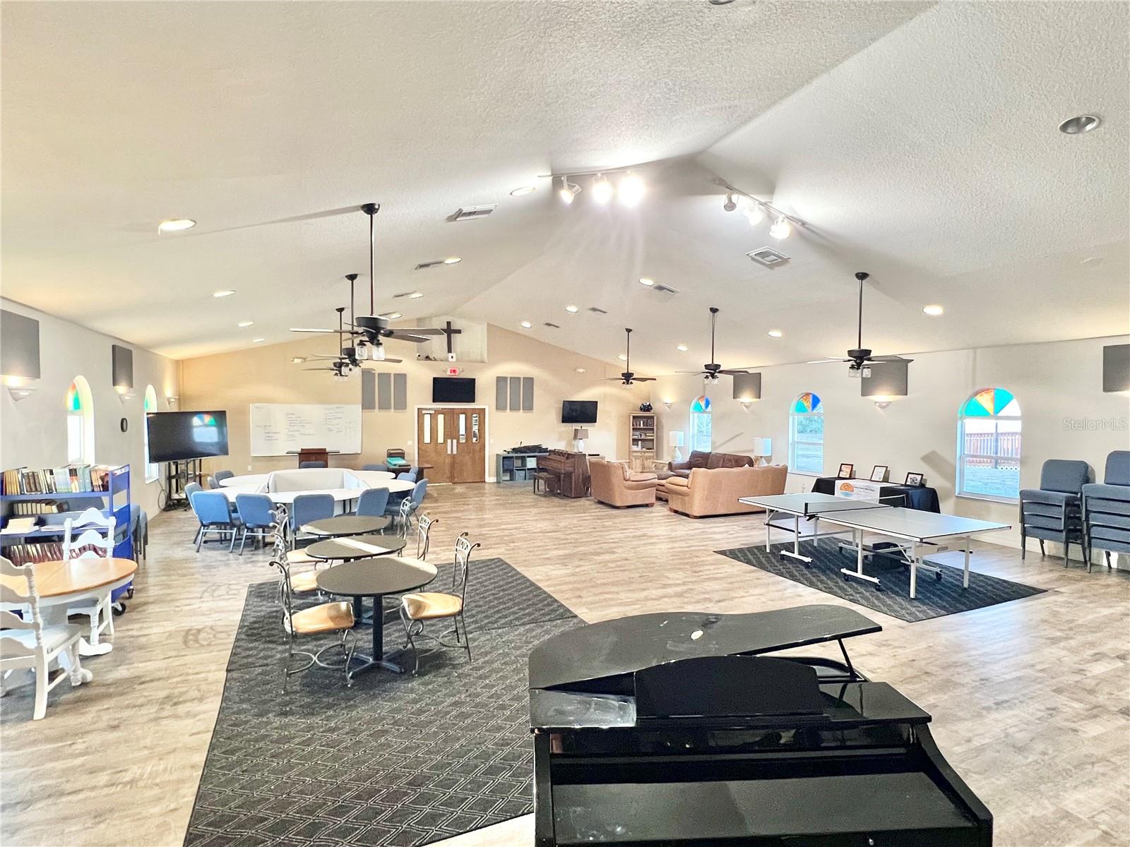 Image 12 of 38 For 4827 Fairway Drive N