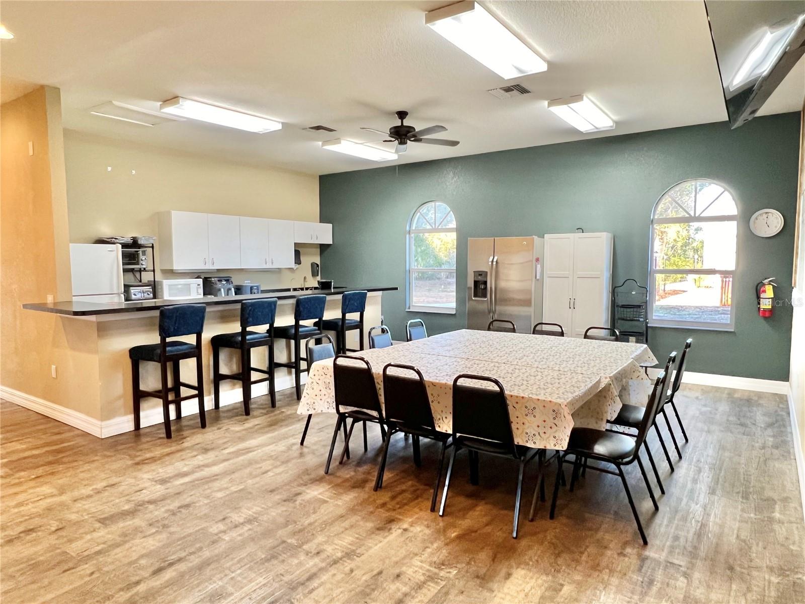 Image 15 of 38 For 4827 Fairway Drive N