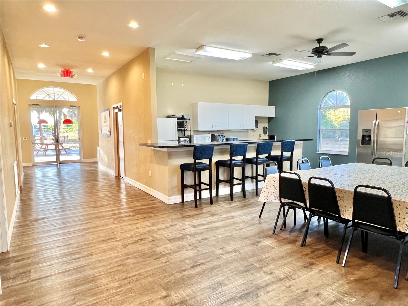 Image 16 of 38 For 4827 Fairway Drive N