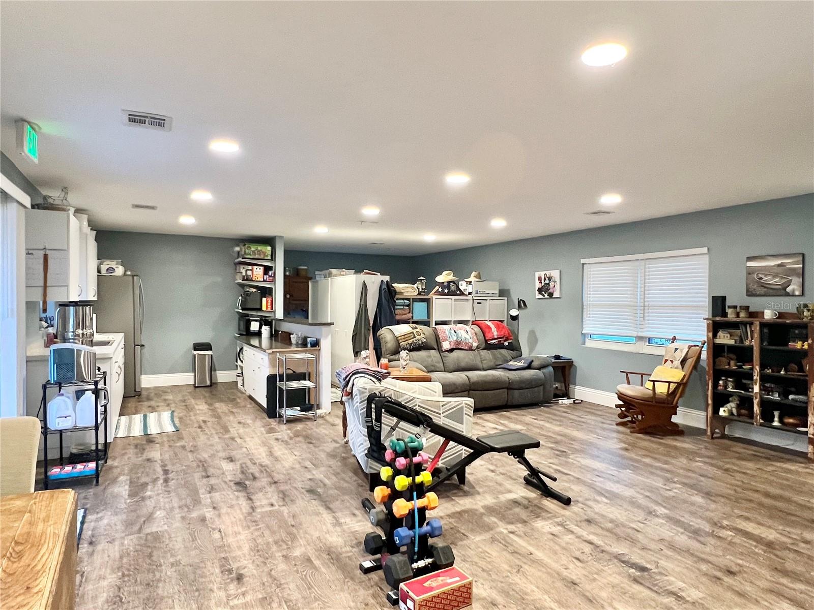 Image 25 of 38 For 4827 Fairway Drive N