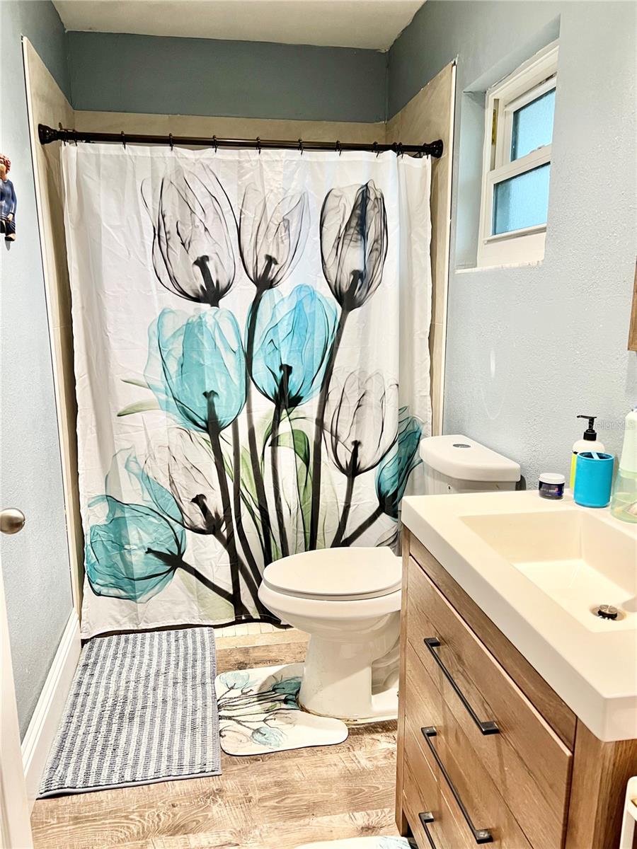 Image 26 of 38 For 4827 Fairway Drive N