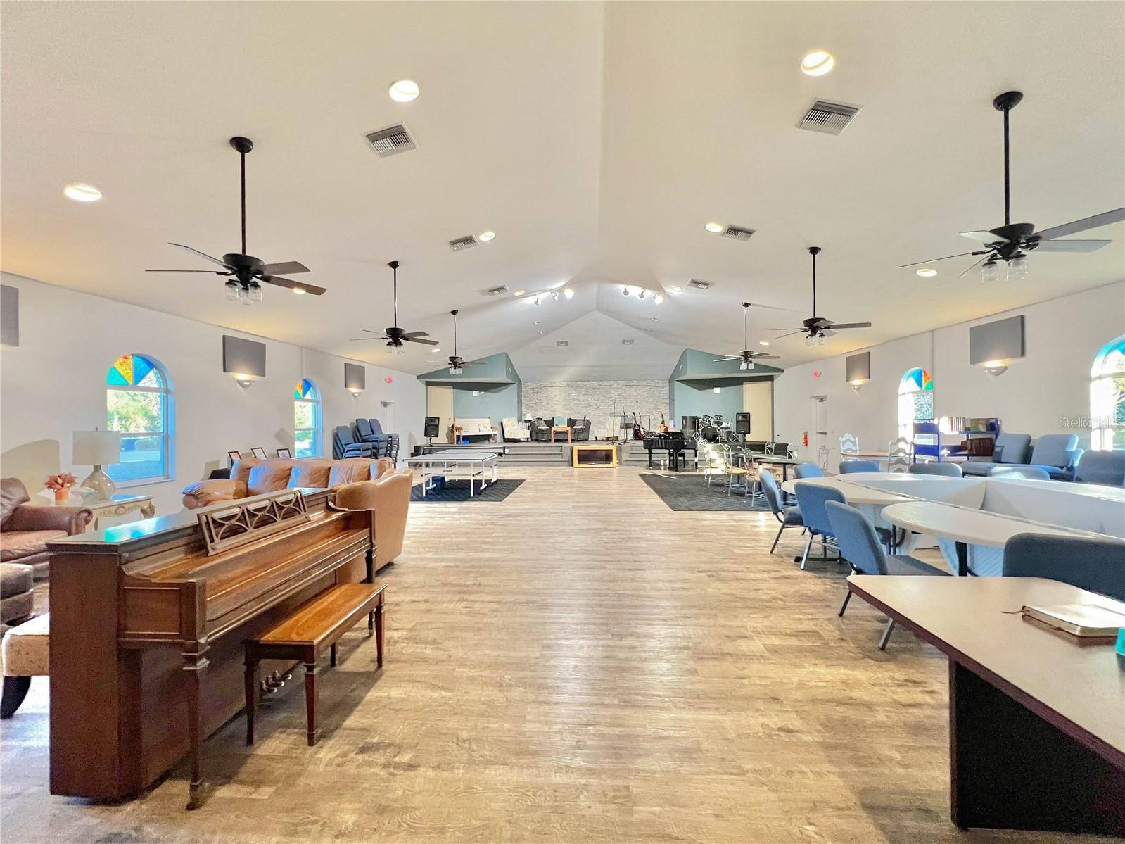 Image 6 of 38 For 4827 Fairway Drive N