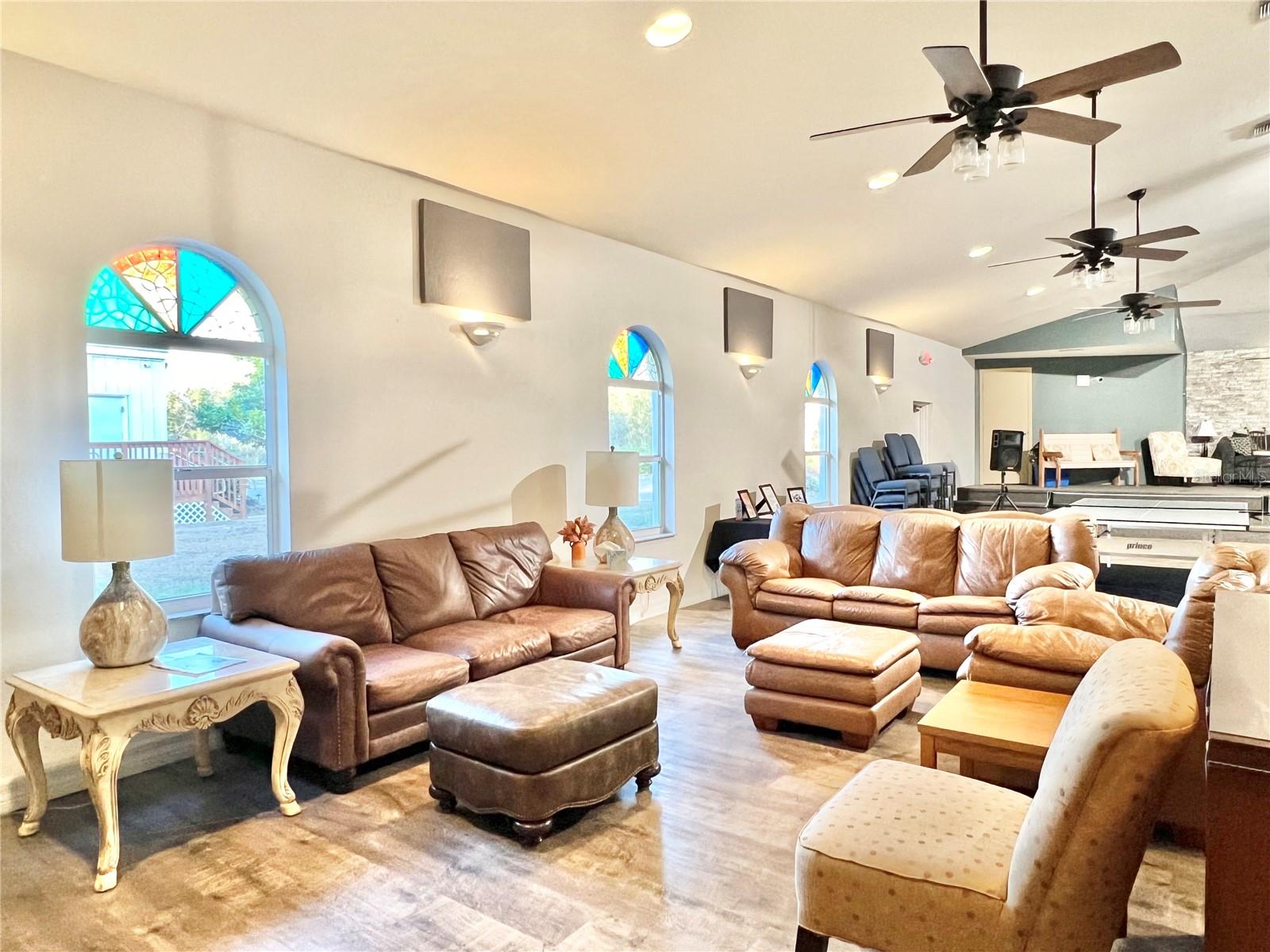 Image 7 of 38 For 4827 Fairway Drive N