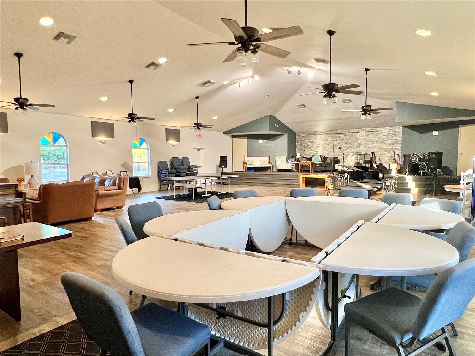 Image 8 of 38 For 4827 Fairway Drive N